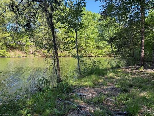 618 Crystal Cove Ln, Yanceyville, NC, 27379-8488 | Card Image