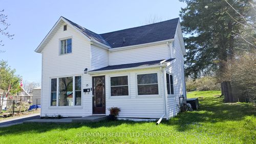 15 Osborne St, Gananoque, ON, K7G2N4 | Card Image