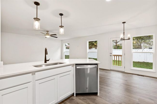 14 Fairmount Grove Drive, House other with 3 bedrooms, 3 bathrooms and 2 parking in St Peters MO | Image 14
