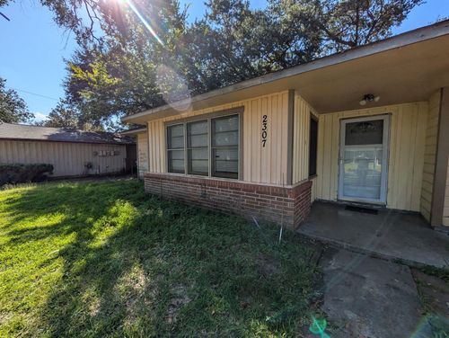 2307 Mckee Dr, Orange, TX, 77630-3120 | Card Image