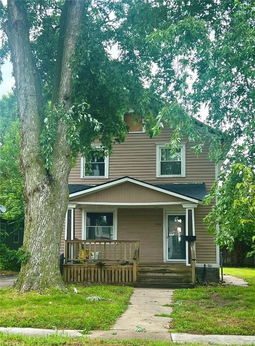 1106 Elmhurst Dr Ne, Cedar Rapids, IA, 52402-4759 | Card Image