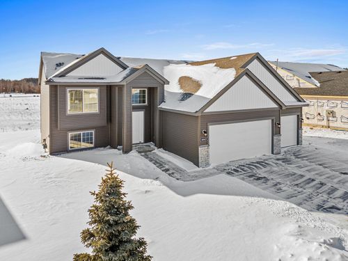 6643 Granby St, North Branch, MN, 55056-6005 | Card Image