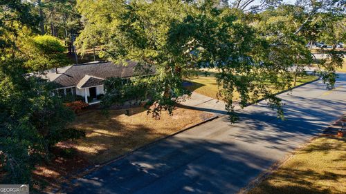 1 Ellis Way, Newnan, GA, 30263-1503 | Card Image