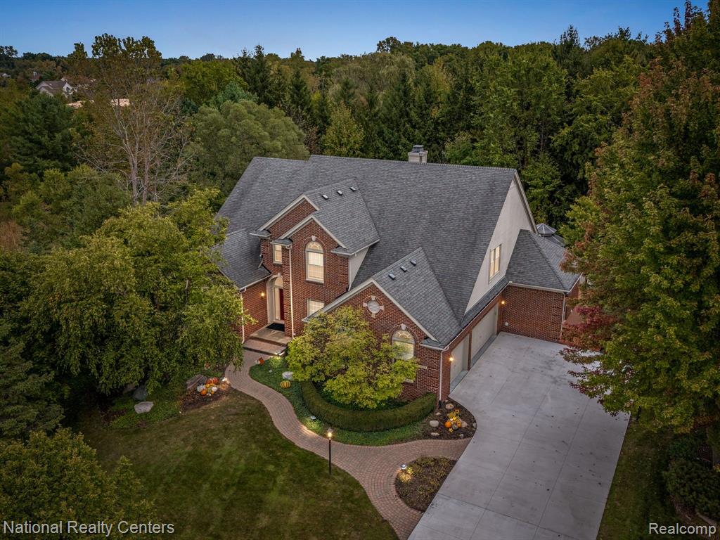 Prestwick , Farmington Hills, MI 48335