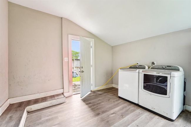 1026 W 5 Th St, House other with 3 bedrooms, 1 bathrooms and null parking in Freeport TX | Image 19