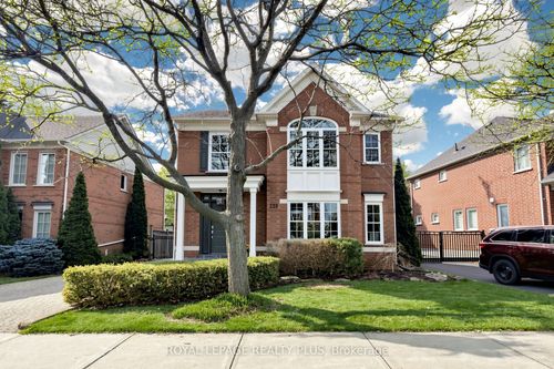 239 Westfield Trail, Oakville, ON, L6H6H8 | Card Image