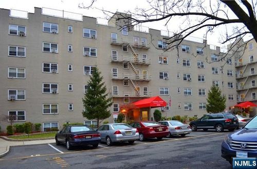 2205 N Central Rd, Fort Lee, NJ, 07024-7550 | Card Image