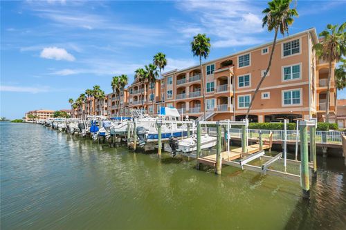 8-106-5000 Culbreath Key Way, TAMPA, FL, 33611 | Card Image