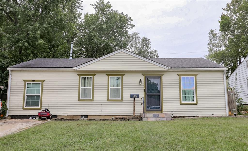 Broad St, Warrensburg, MO 64093