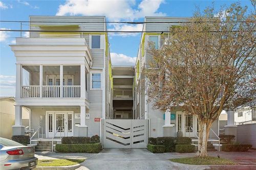 f-8220 Maple St, New Orleans, LA, 70118-1055 | Card Image