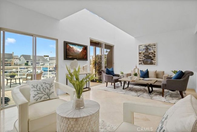 3366 Tempe Dr, House other with 2 bedrooms, 3 bathrooms and 2 parking in Huntington Beach CA | Image 17
