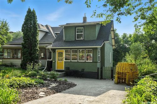 718 Mcpherson Ave, Saskatoon, SK, S7N0X8 | Card Image