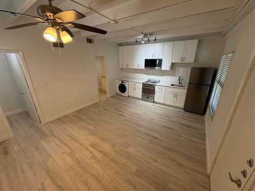 apt-311a-2408 Leon St, Austin, TX, 78705-4632 | Card Image