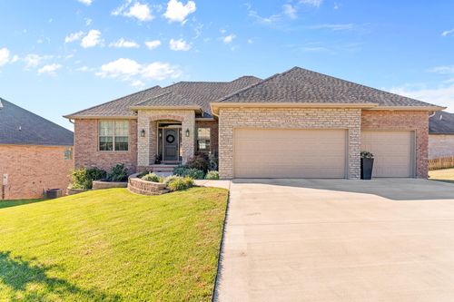 1632 W Gaslight Dr, Springfield, MO, 65810-3314 | Card Image