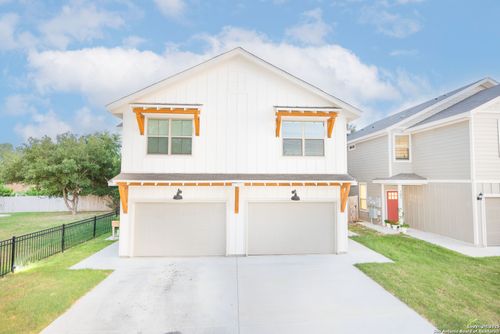 102-10206 Lynwood Vlg, San Antonio, TX, 78245-4211 | Card Image