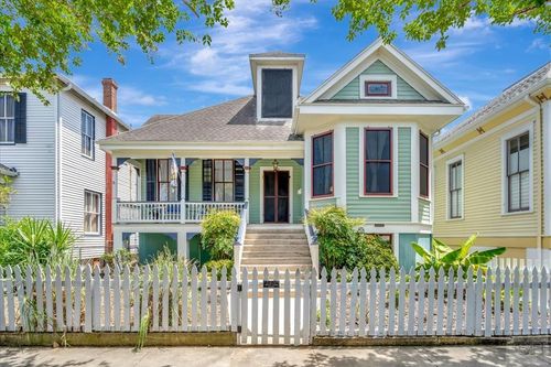 1715 Church St, Galveston, TX, 77550-4821 | Card Image