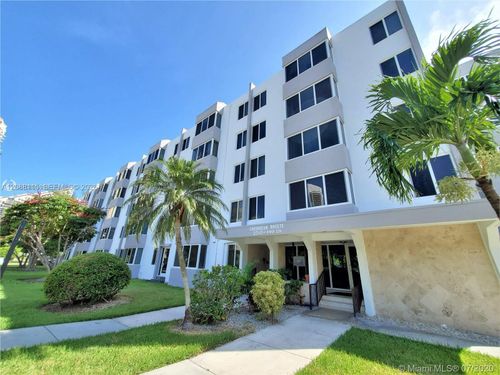455-250 180th Dr, Sunny Isles Beach, FL, 33160-2767 | Card Image