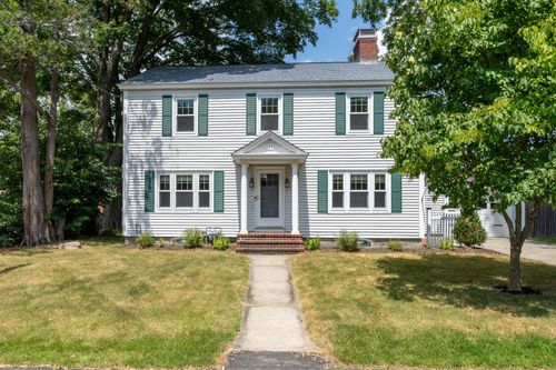 12 Ayer St, Nashua, NH, 03064-2126 | Card Image