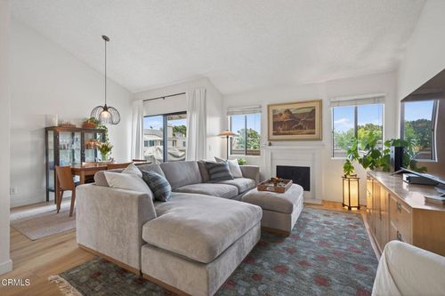 2-1275 Seacliff Ct, Ventura, CA, 93003-6020 | Card Image