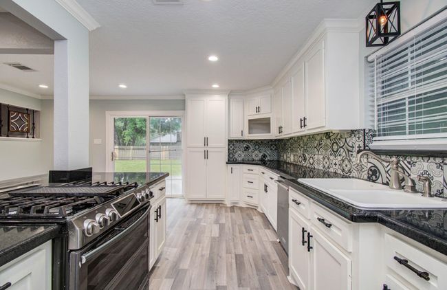 27319 Afton Way, House other with 4 bedrooms, 3 bathrooms and 2 parking in Huffman TX | Image 16