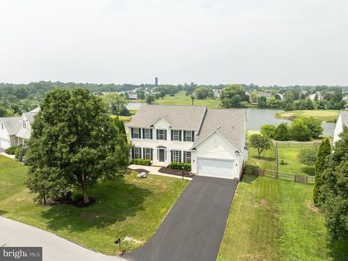80 Pinehurst Ct, CHARLES TOWN, WV, 25414-4083 | Card Image