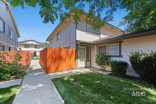 5366 W Kootenai St, Boise, ID, 83705-2611 | Card Image