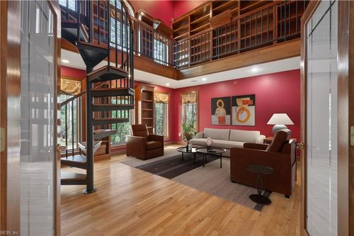 2412 Pates Crk, WILLIAMSBURG, VA, 23185-8032 | Card Image