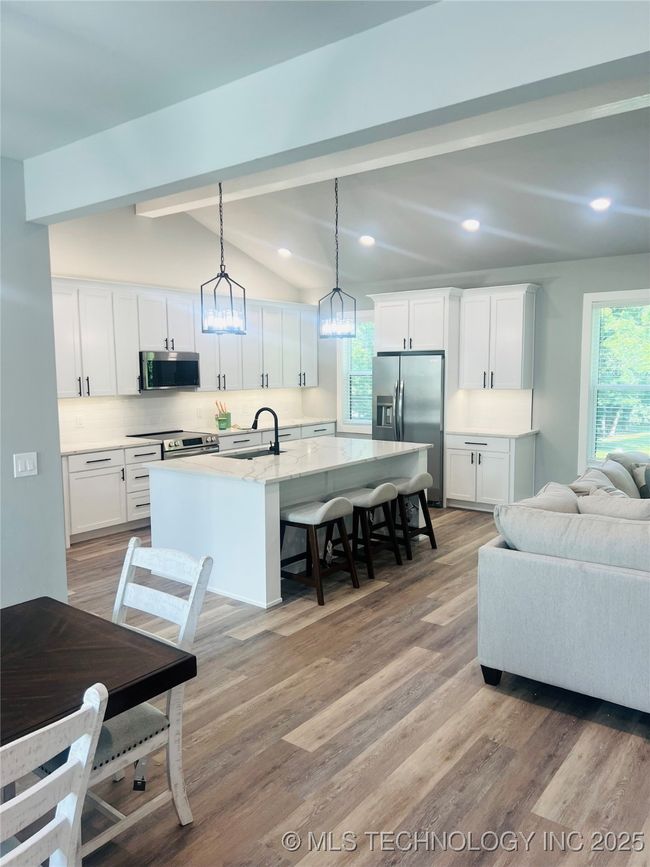 1 Port Duncan Boulevard, House other with 4 bedrooms, 2 bathrooms and null parking in Monkey Island OK | Image 6