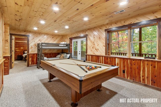 Pic to show room for pool table | Image 48