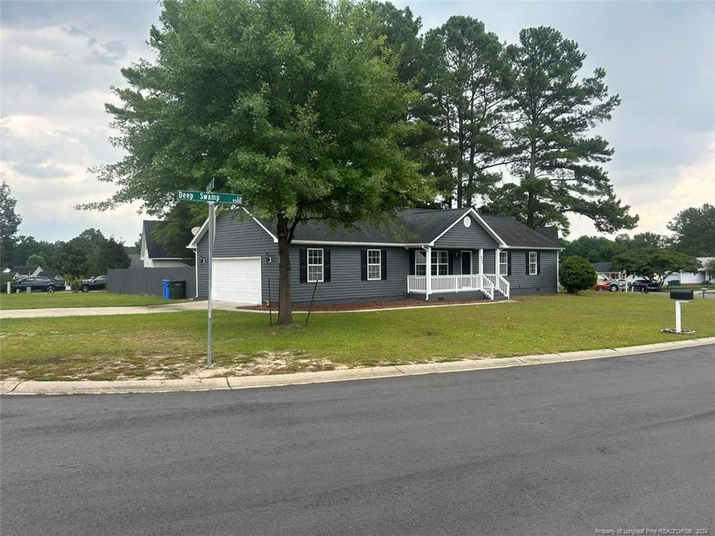 Deep Swamp Ln, Fayetteville, NC 28314