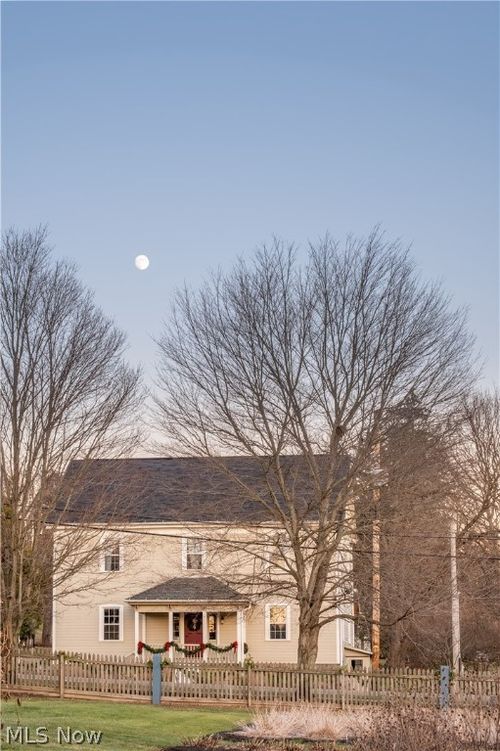 395 Main St, Zoar, OH, 44697 | Card Image