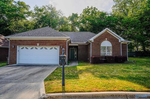 946 Tracey Lane Sw, Decatur, AL, 35601 | Card Image