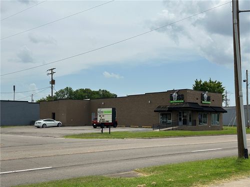 420 N Arkansas Ave, Russellville, AR, 72801-3935 | Card Image
