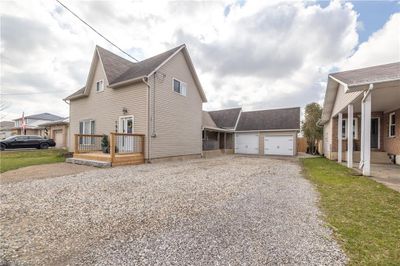 199 North St E, House other with 3 bedrooms, 2 bathrooms and 6 parking in Tillsonburg ON | Image 2