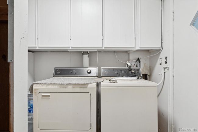 37-1932-Henbert-Rd-West-Bloomfield-Township-MI-48324-WindowStill-10.jpg | Image 36