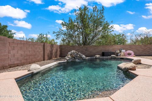 8352 N Amber Burst Drive, Tucson, AZ, 85743 | Card Image