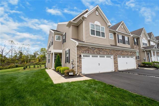 Redclover Ln, Allentown, PA 18104