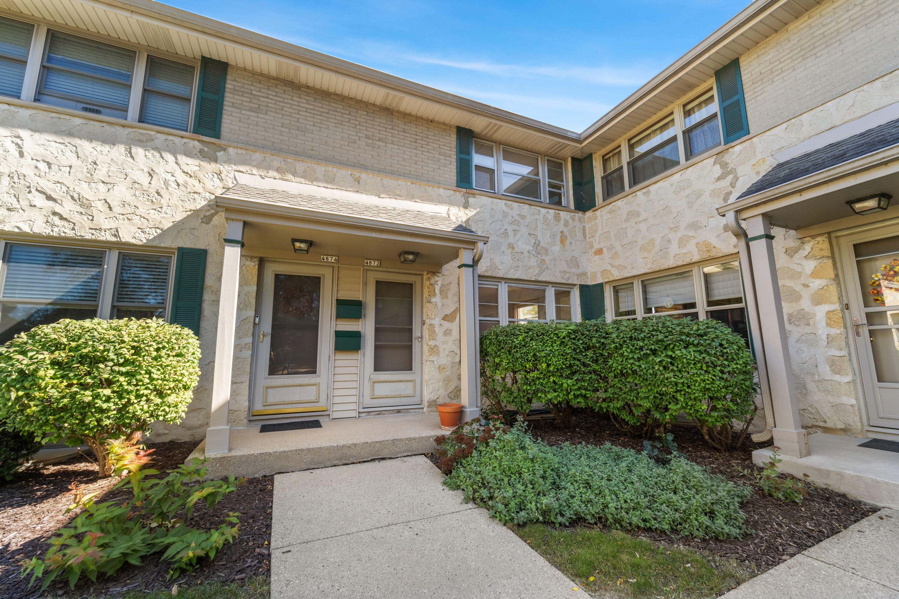 Shoreland Ave, Milwaukee, WI 53217