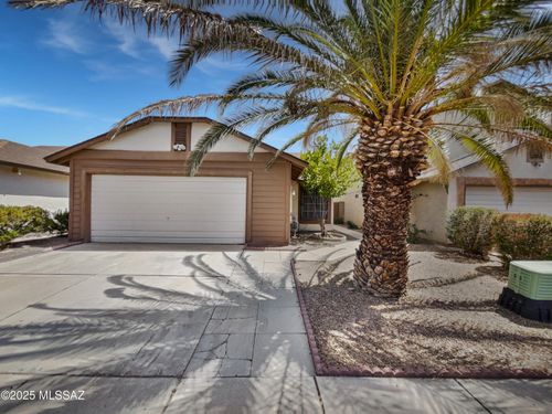 7349 S Avenida Perlina, Tucson, AZ, 85746-8371 | Card Image