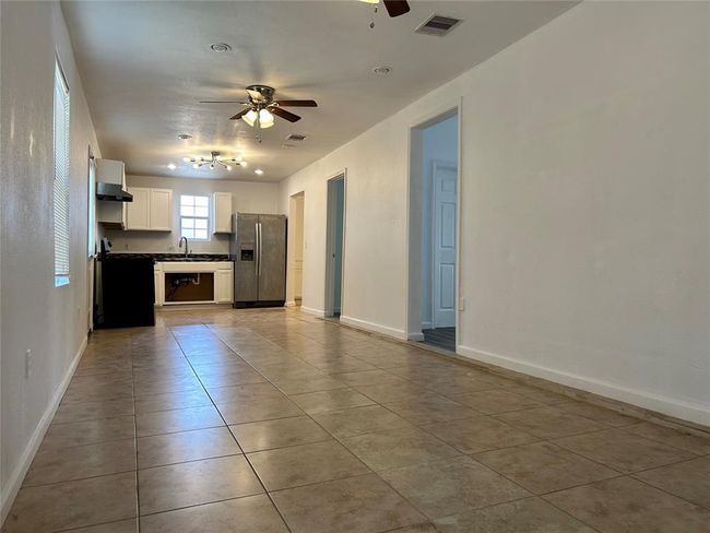 #1/2 living area | Image 7