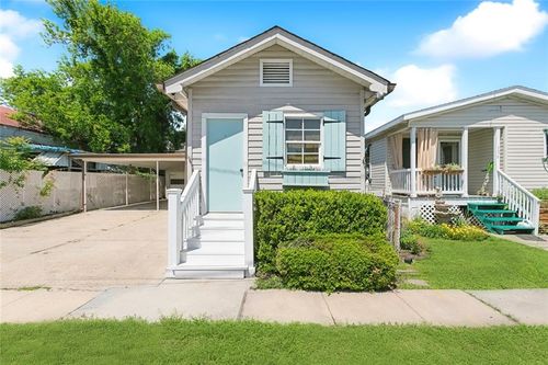 532 Esteban St, Arabi, LA, 70032-1141 | Card Image