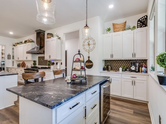 655 An County Road 403, Home with 3 bedrooms, 3 bathrooms and 3 parking in Palestine TX | Image 23