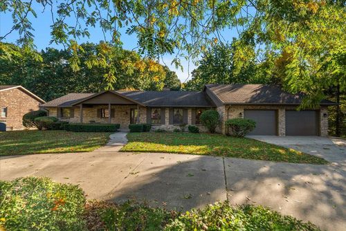 2699 Oakbrook Dr, Saint Joseph, MI, 49085-3017 | Card Image