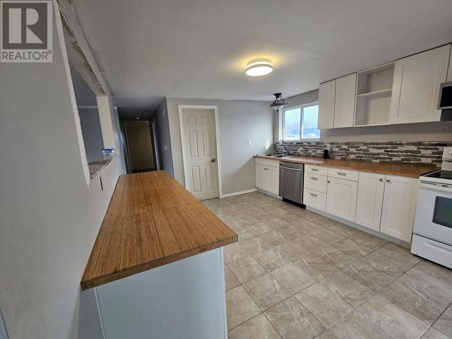 7 Partridge Ave, Home with 2 bedrooms, 2 bathrooms and null parking in Manitouwadge ON | Image 8
