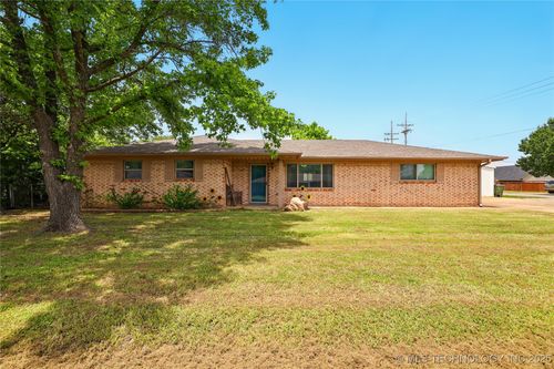 300 Michele St, Calera, OK, 74730-1807 | Card Image