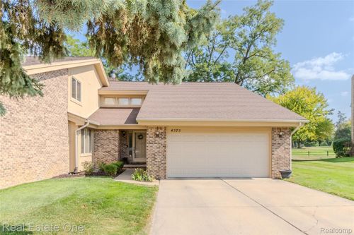 4575 Fairway Ct, Waterford, MI, 48328-3483 | Card Image