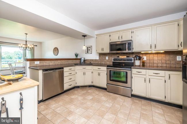87 Ascot Dr, Townhouse with 3 bedrooms, 3 bathrooms and null parking in ELVERSON PA | Image 7