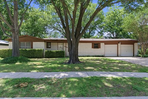 4333 Mackey Dr, North Richland Hills, TX, 76180-8185 | Card Image