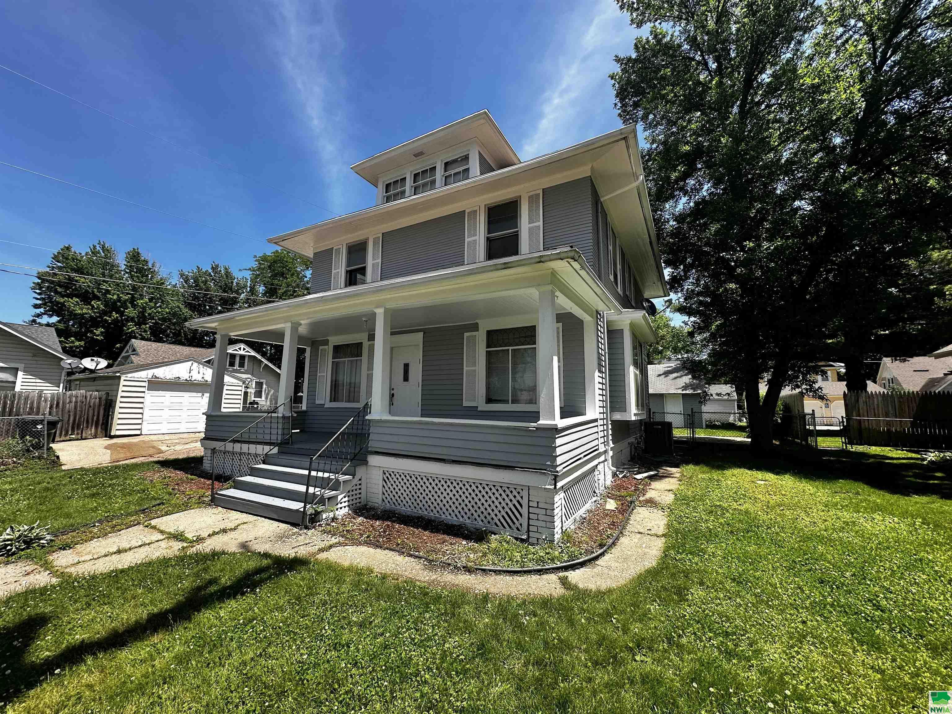 Cleveland St, Sioux City, IA 51106