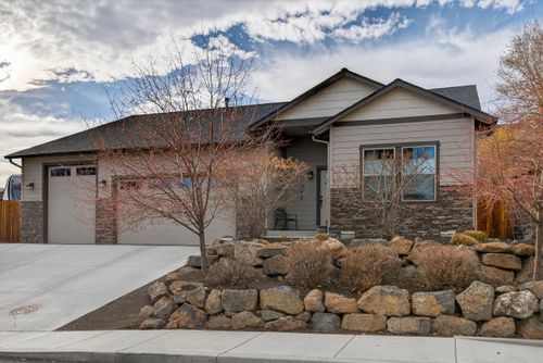 2793 Sw 33rd St, Redmond, OR, 97756-7237 | Card Image